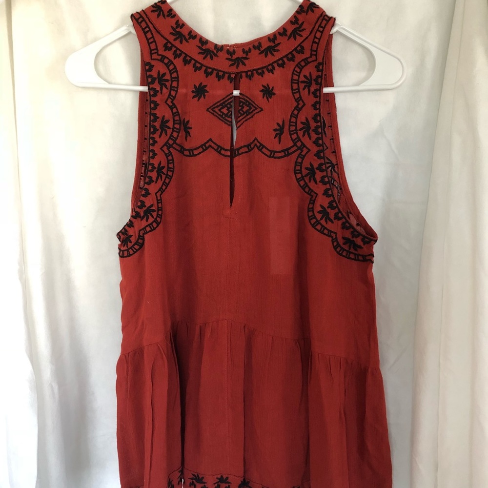 Lucky & coco spice red and black top